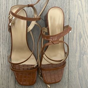 Brown low heel shoes perfect for any occasion